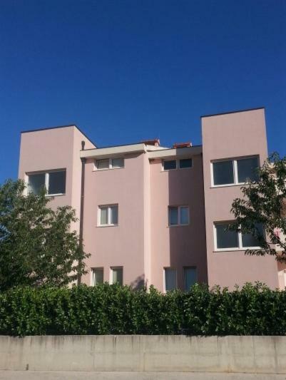 Apartment Smodlaka Dugopolje Exterior photo